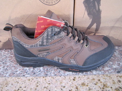 0909正品新款豹牌男户外鞋批发指南 三色15双装，专业供应渠道解析