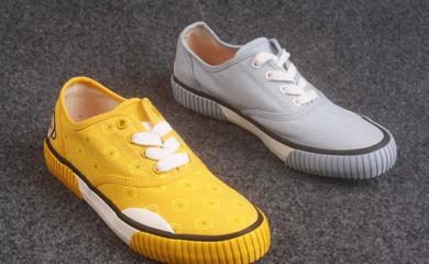 原单大嘴猴女士休闲鞋批发库存解析 外贸品牌库存鞋的市场机遇